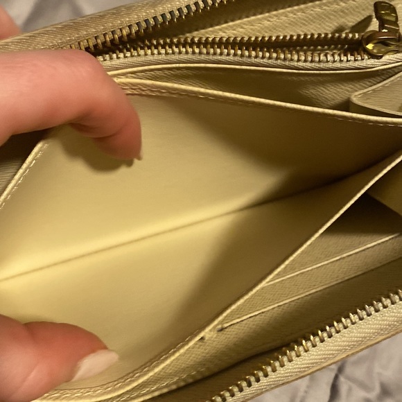 Authentic Louis Vuitton Damier Azur Zippy Long Wallet - Picture 4 of 13